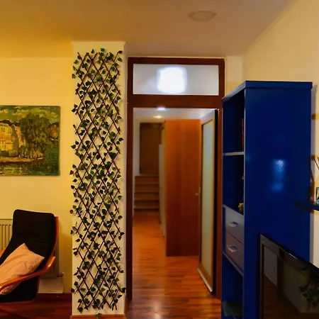 Tailor House - Old Town Penthouse Apartment *