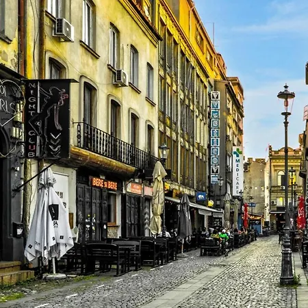 Tailor House - Old Town Penthouse Apartment